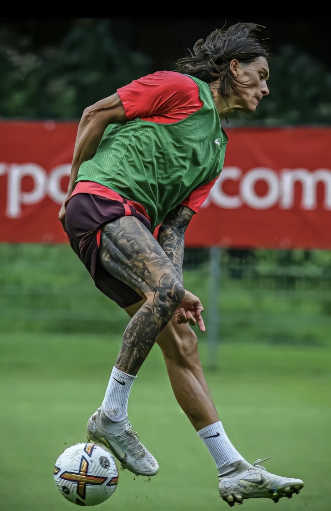 当我们谈起足球你也许会想起梅西,提到足球你会想到谁