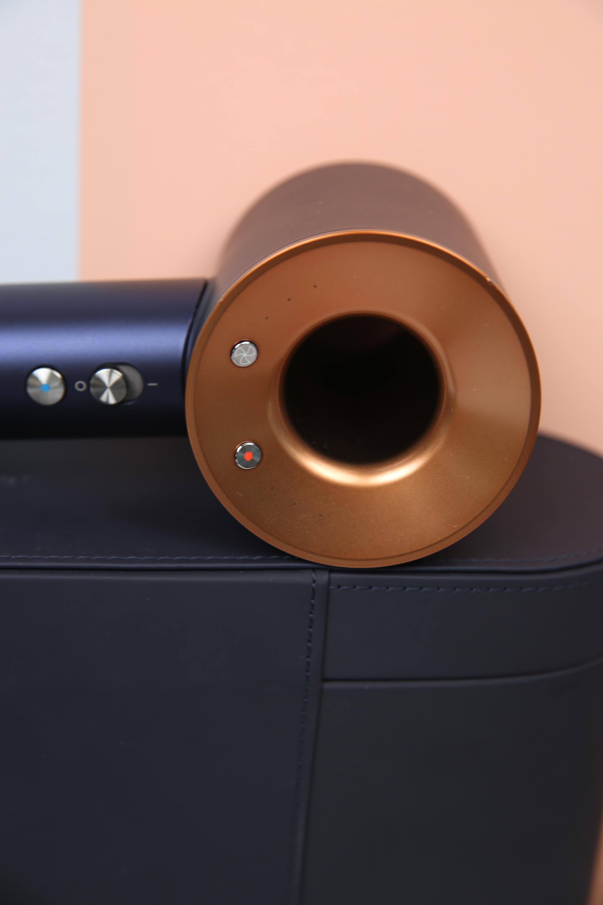 戴森吹风机supersonichd08,戴森的吹风机hd08