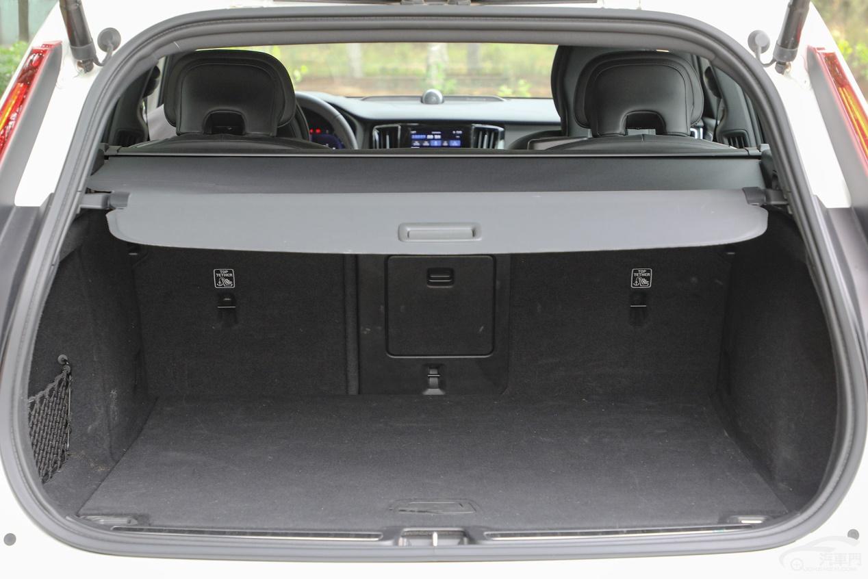 沃尔沃瓦罐车v60和v90,自驾游沃尔沃v60旅行版瓦罐