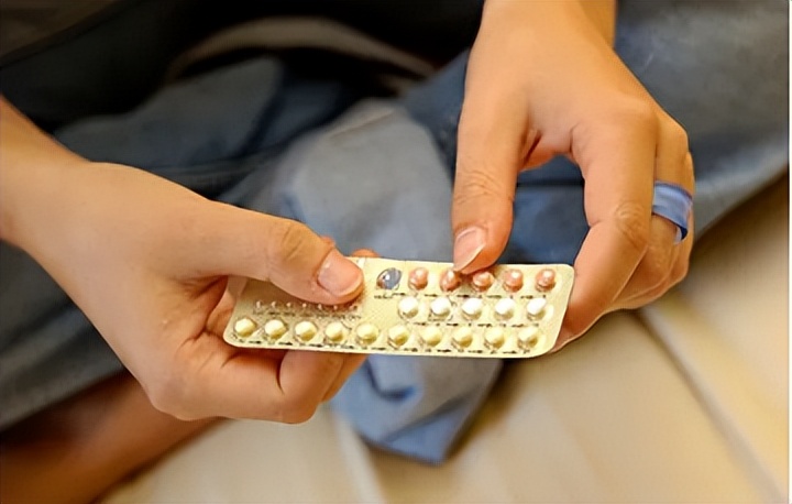 高考女生吃避孕药,高考前吃避孕药
