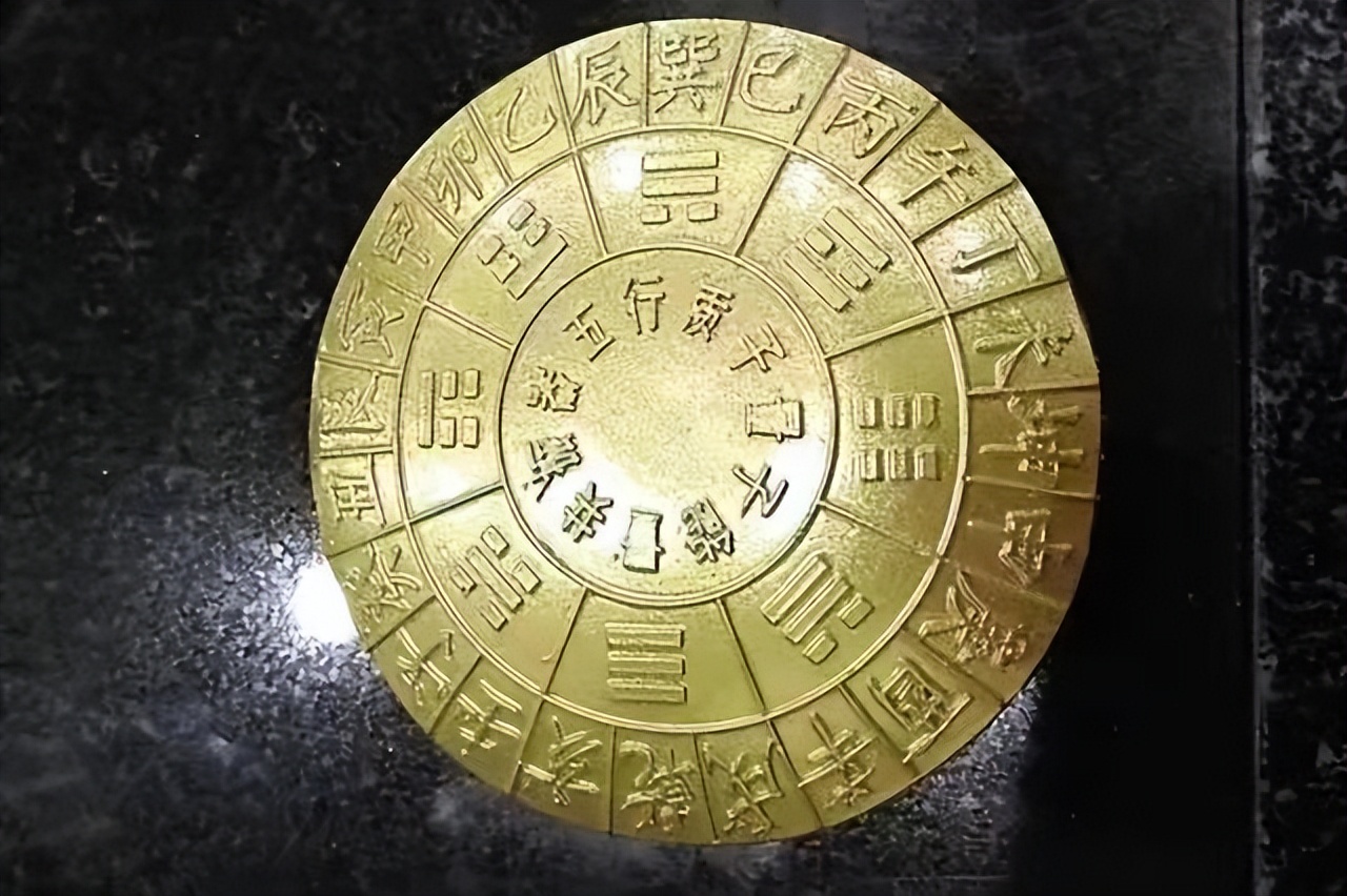 海归女学生脸色苍白，被海关拦下：你做了什么？辐射超标上万倍