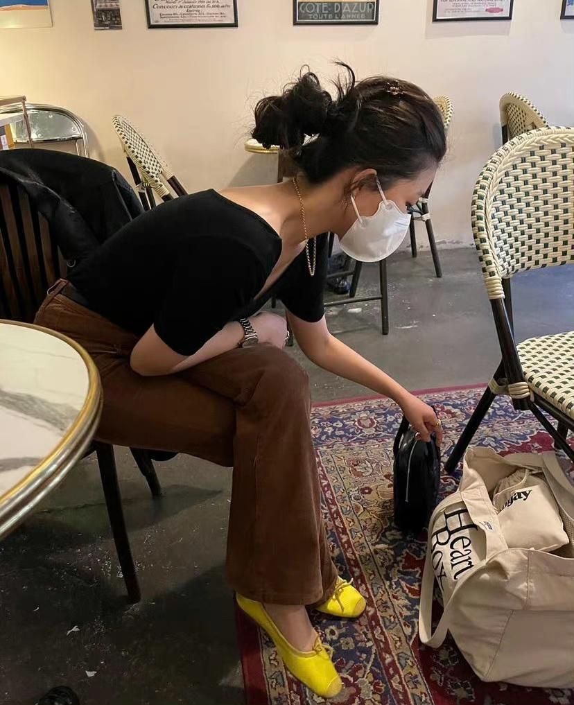 秋天低丸子头怎么扎,低丸子头知性发型