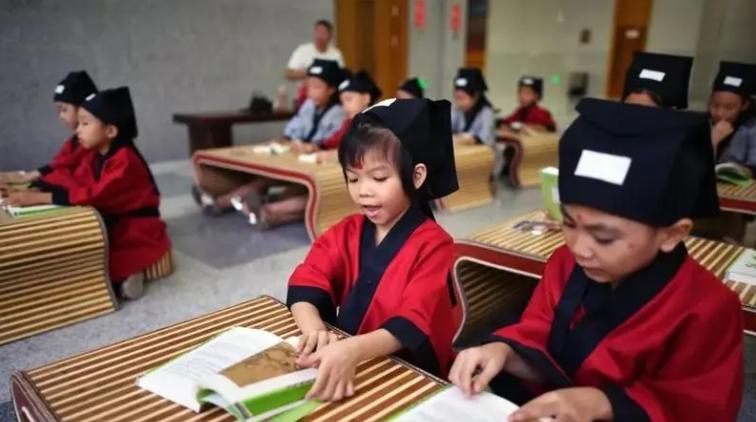 如何快速教孩子快速背古诗,怎样有效快速教孩子背古诗