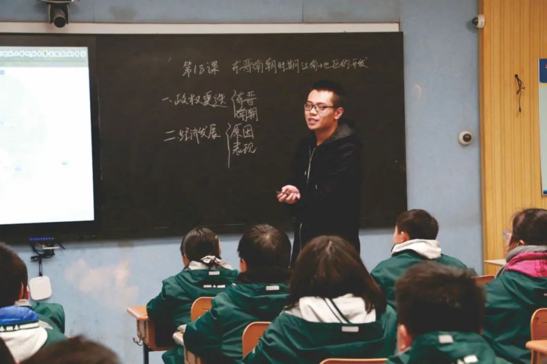 一句话总结南京高校,三句话赞美学校