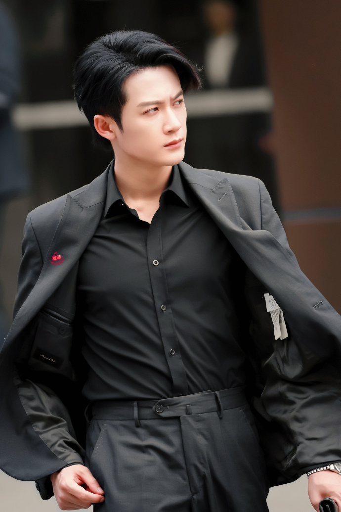 李雪琴在李现和檀健次之间二选一,檀健次金世佳李现专属bgm