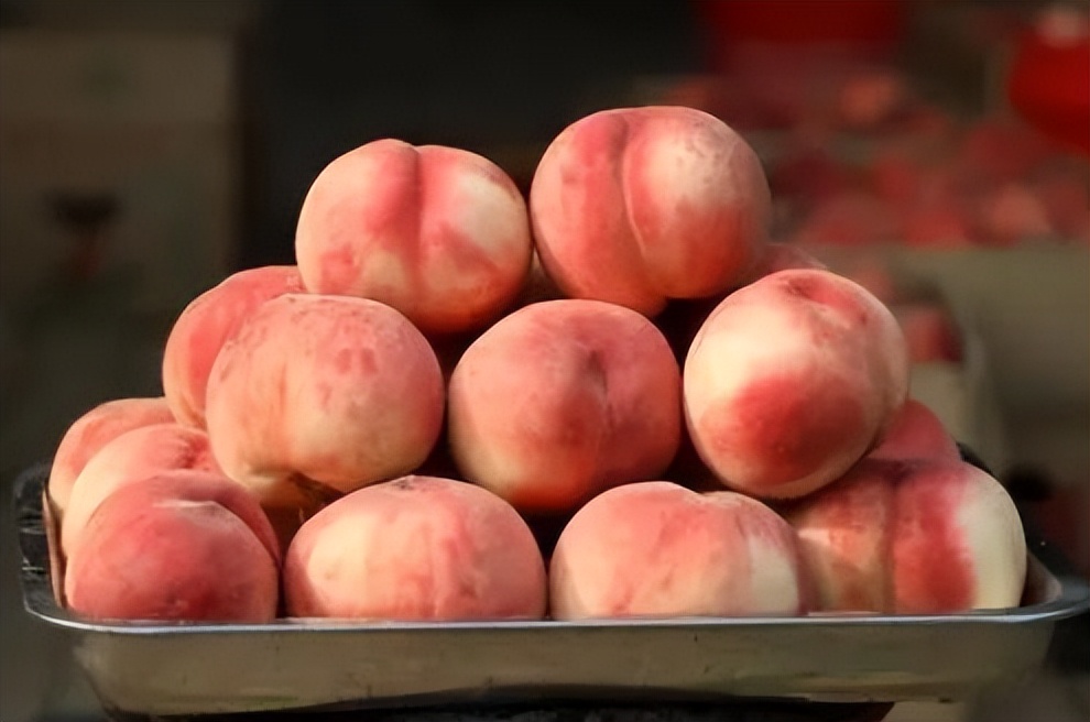 桃子四种人不宜吃,桃子哪些患者不能吃