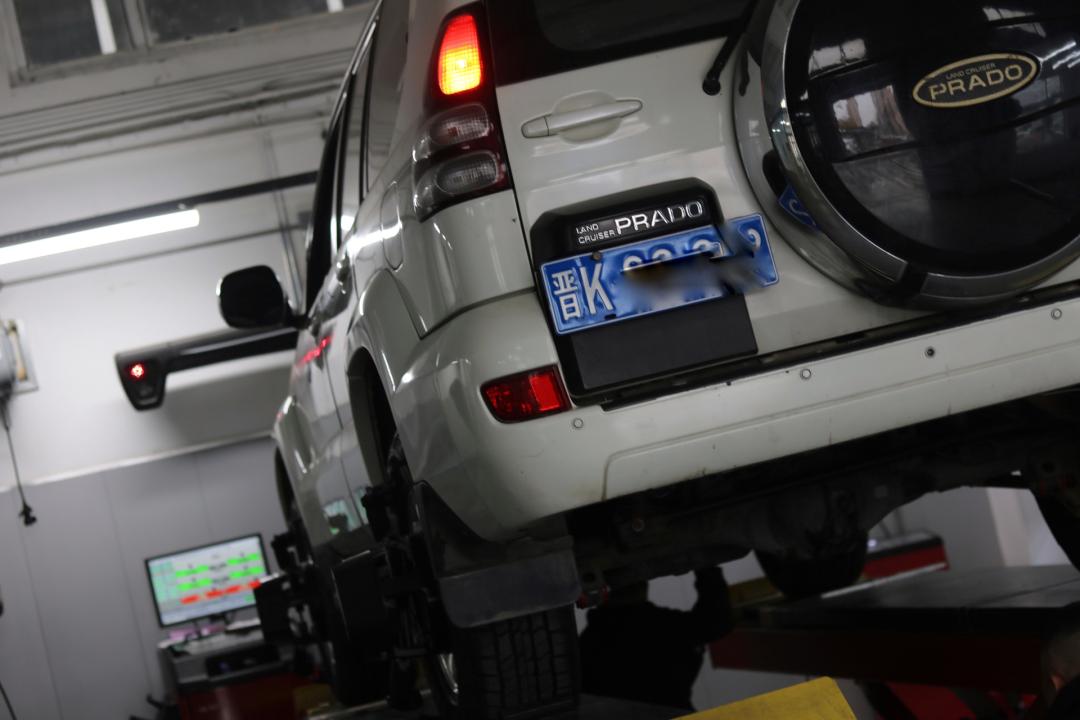 03年丰田霸道全车翻新多少钱,2004款丰田霸道拆车视频