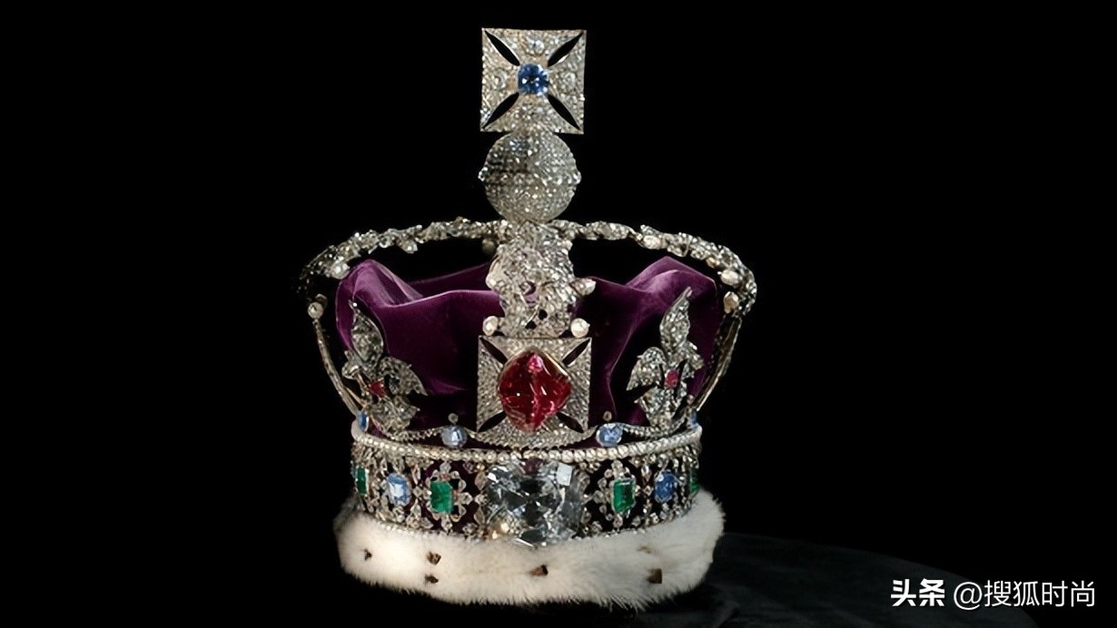 查尔斯三世加冕仪式整个过程,查尔斯三世加冕仪式戴皇冠权杖