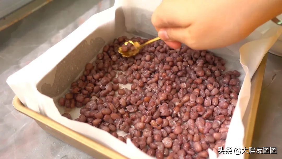 纯手工制作美食红豆切糕更糯微甜,切糕这样做软糯香甜