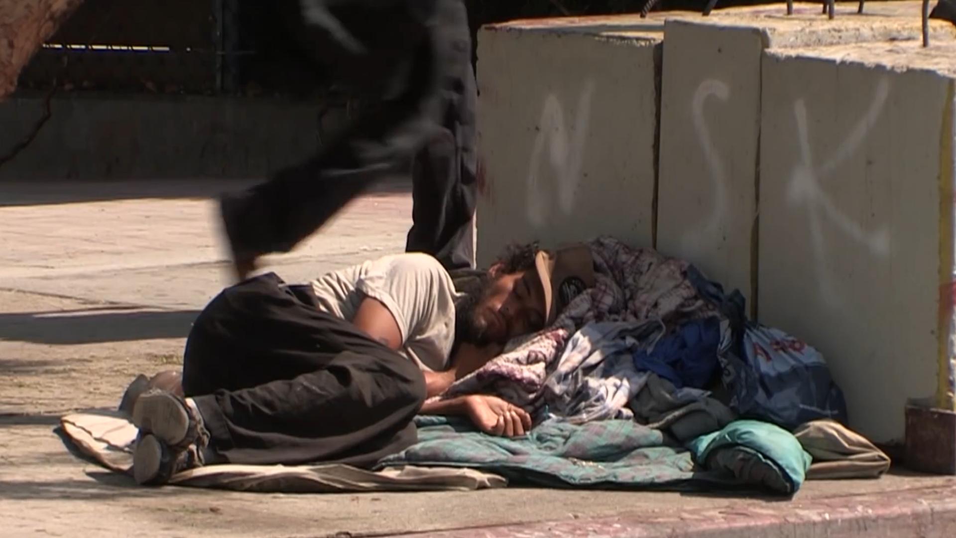 美国穷人真实居住生活视频,美国穷人农村每天真实生活视频