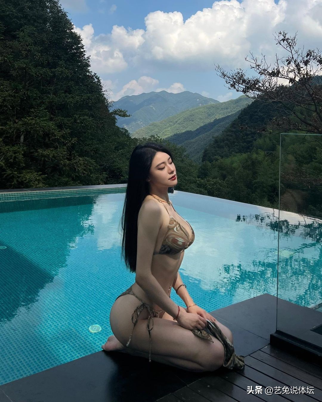 范志毅女儿妻子同框,范志毅女儿和他现任妻子