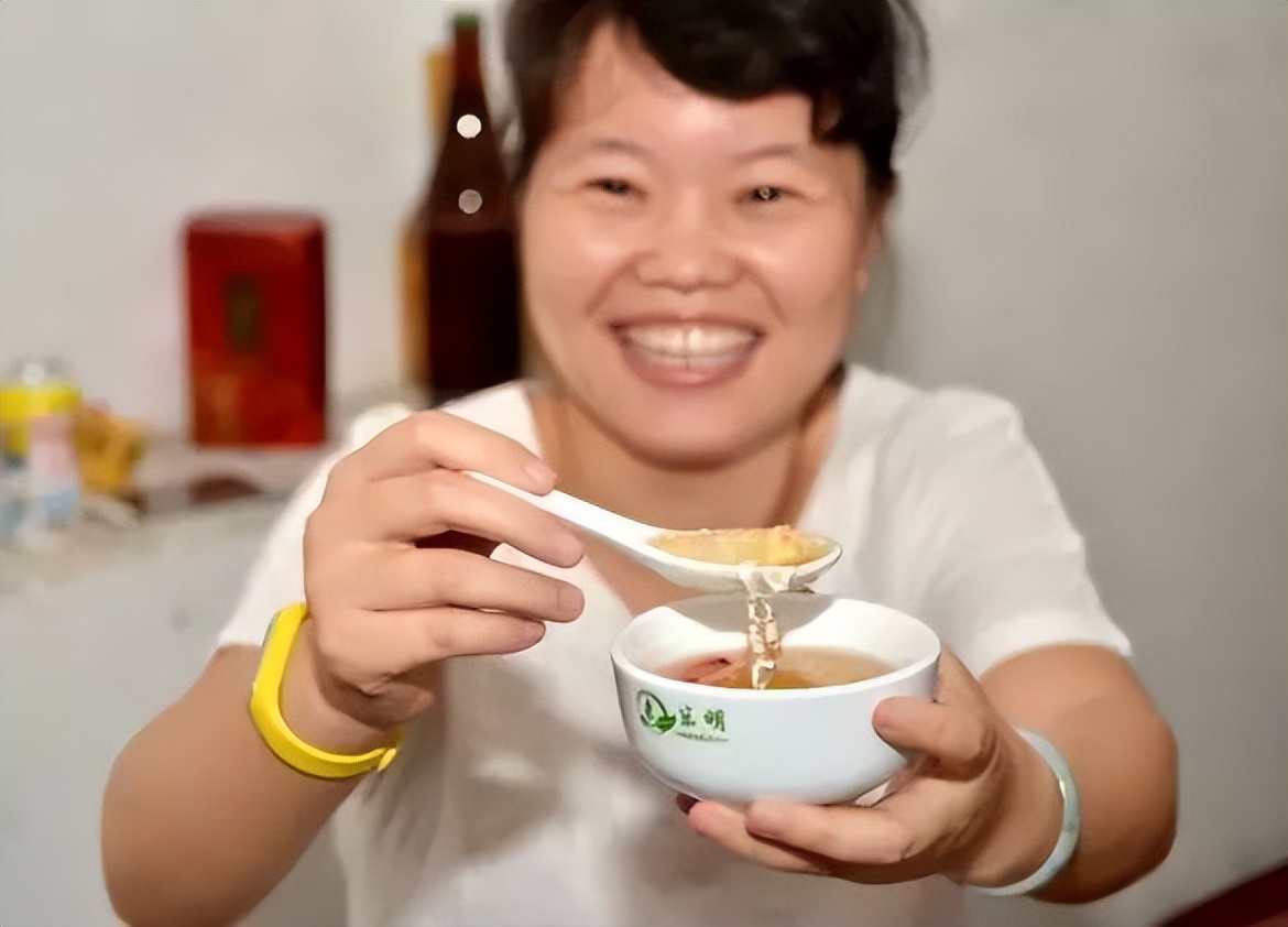 桃胶有什么用怎样吃,桃胶有什么用处能美白吗