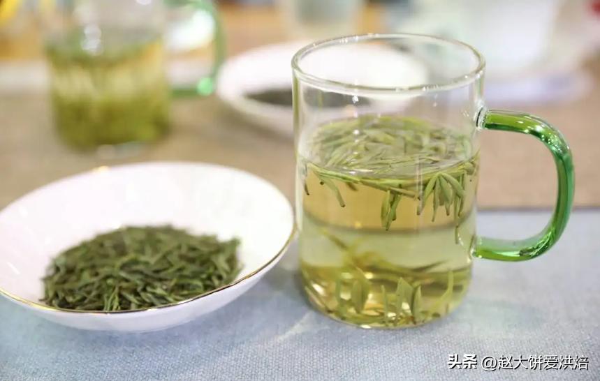 茶叶放一年多了还能喝吗,放了很多年的茶叶能喝吗有害吗