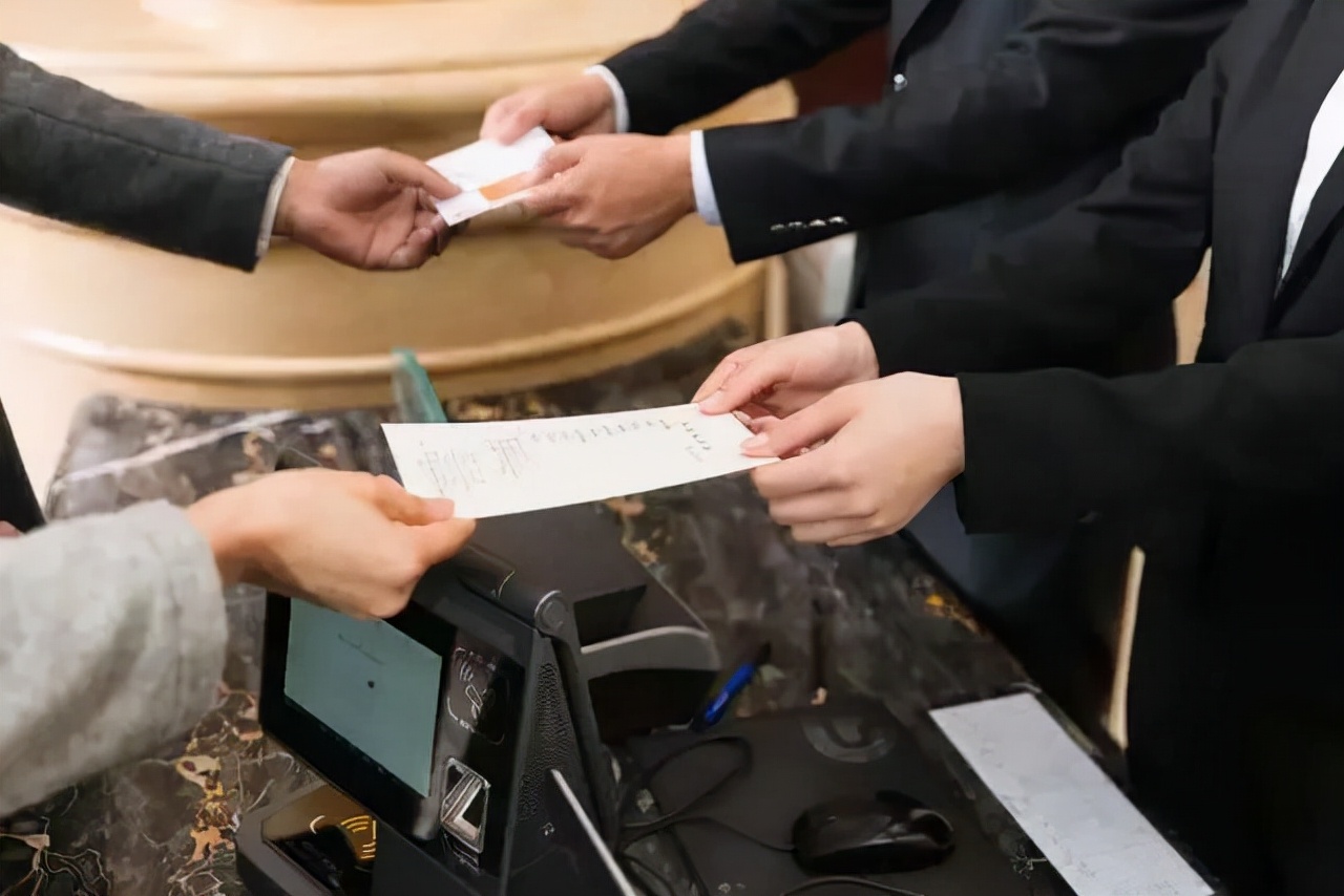 酒店前台接待旅游团准备,酒店前台接待技巧