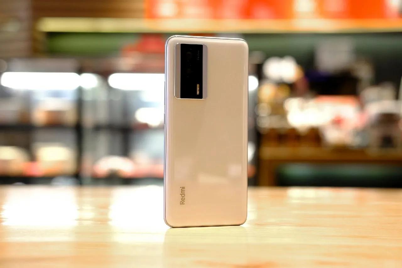 国产手机1000元左右的哪个比较好,适合70岁老人的5g手机国产最好