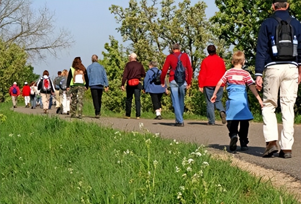 14岁小孩儿一天的健身计划,10岁儿童健身计划