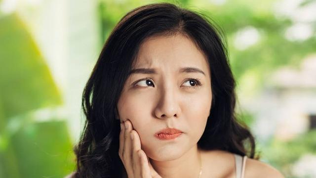 中年人牙龈萎缩牙齿松动如何处理,牙龈萎缩牙齿松动断牙的治疗方法