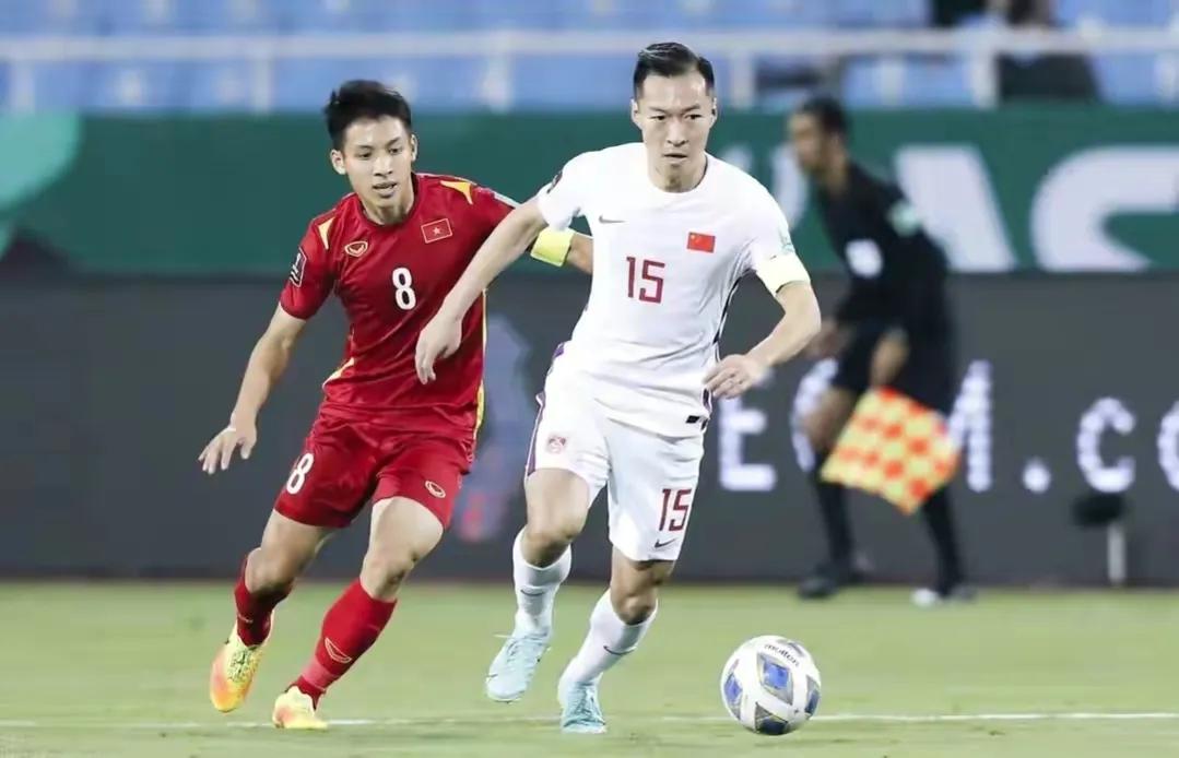 国足被越南队吊打,国足被打