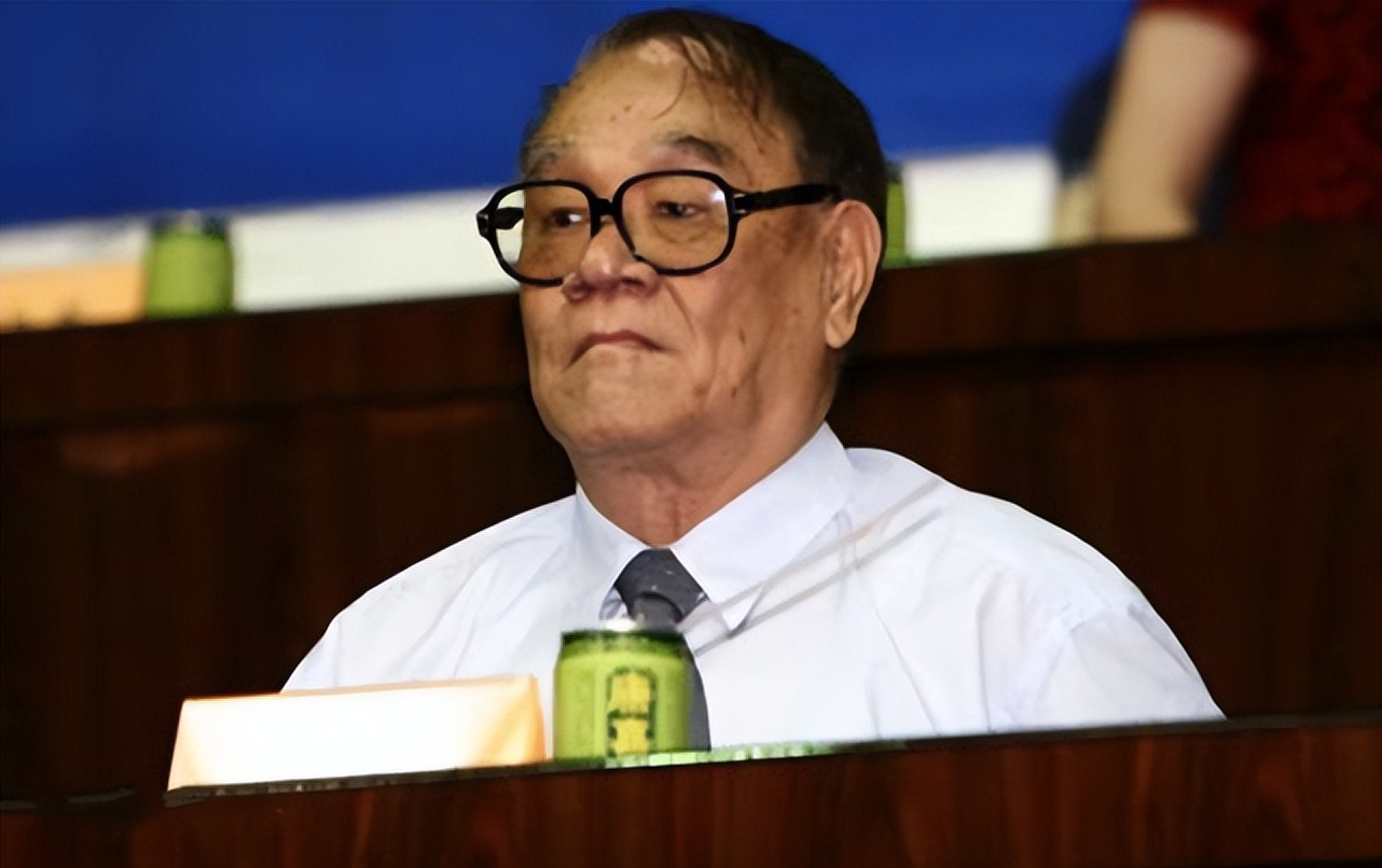 缅怀逝去的伟大运动员,体坛悼念科比