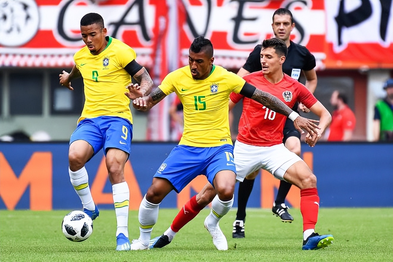 巴西小孩踢足球是什么水平,为什么巴西小孩很穷但能踢起足球