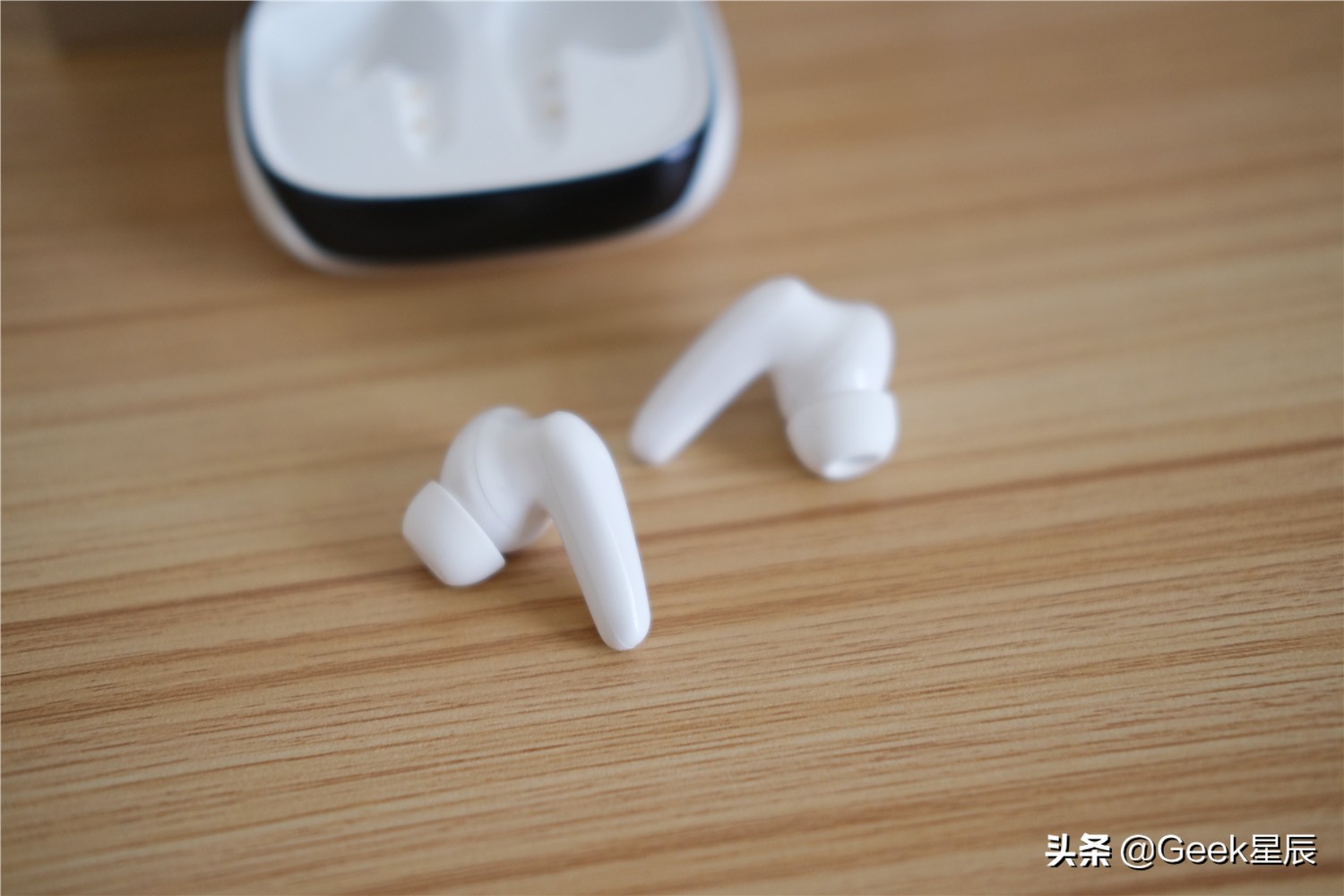 左点入耳助听器,左点听力助听器