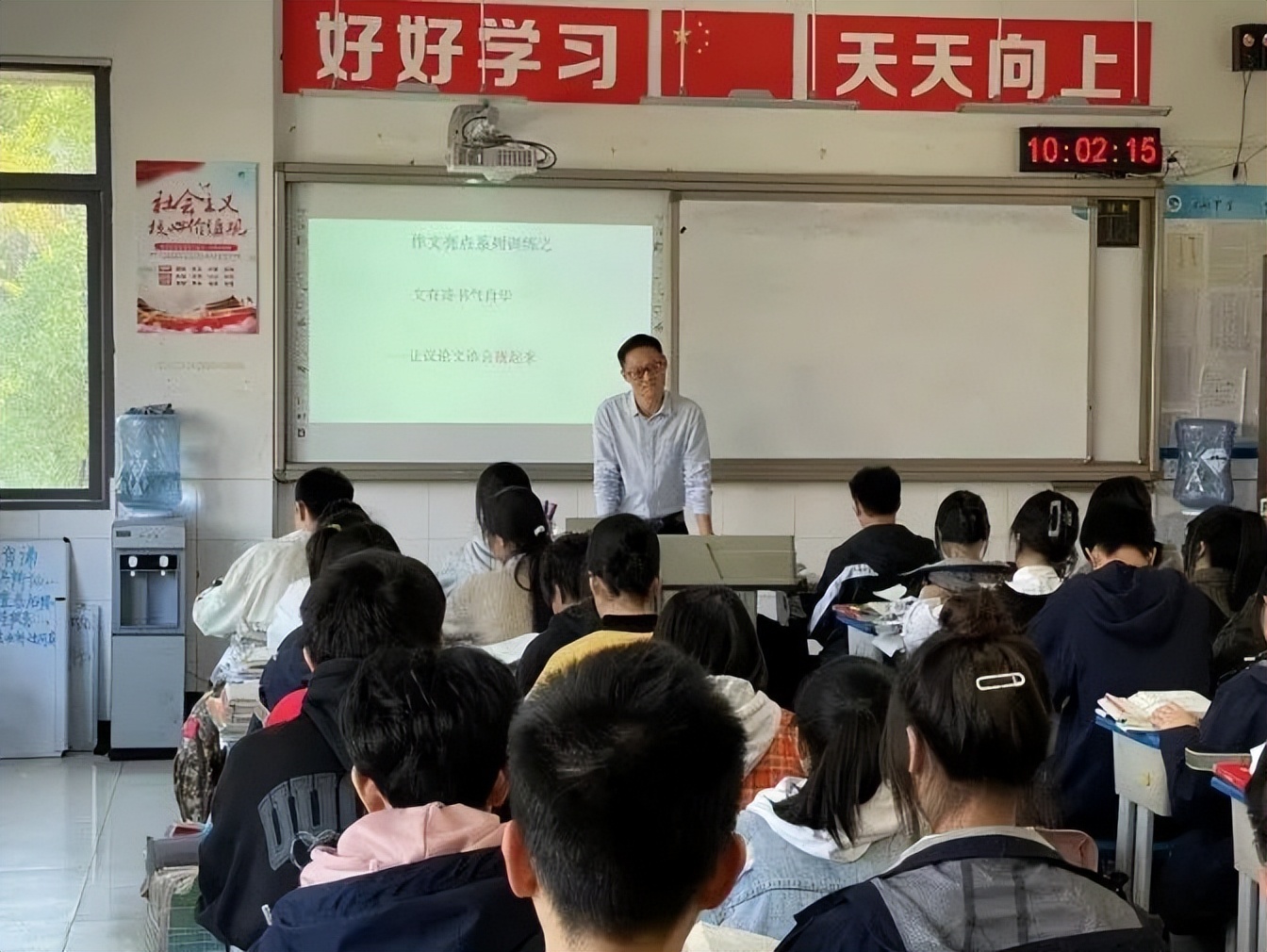 万州三中江南校区最近视频,万州第三中学江南校区