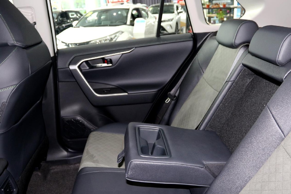 大热必火全新rav4荣放初体验,动感时尚的全新rav4荣放表现如何