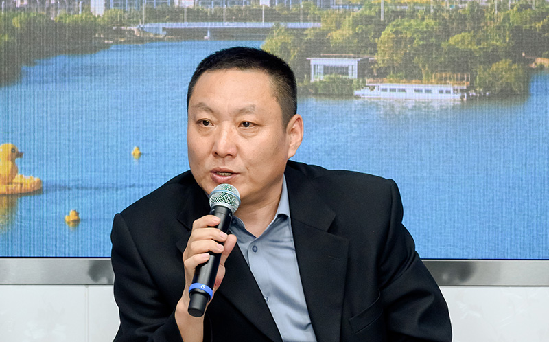 涓存箹鑰屽眳灞辨槑姘寸,涓存箹鑰屽眳椋庣敓姘磋捣