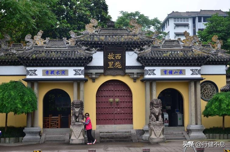 同作逐臣君更远青山万里一孤舟,关于青山万里一孤舟的诗句