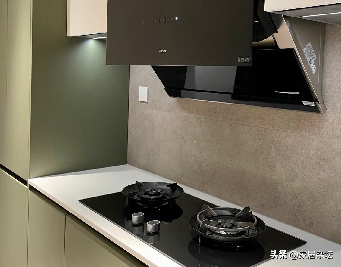 煤气灶和天然气灶为什么差价大,燃气灶600和3000的有什么区别