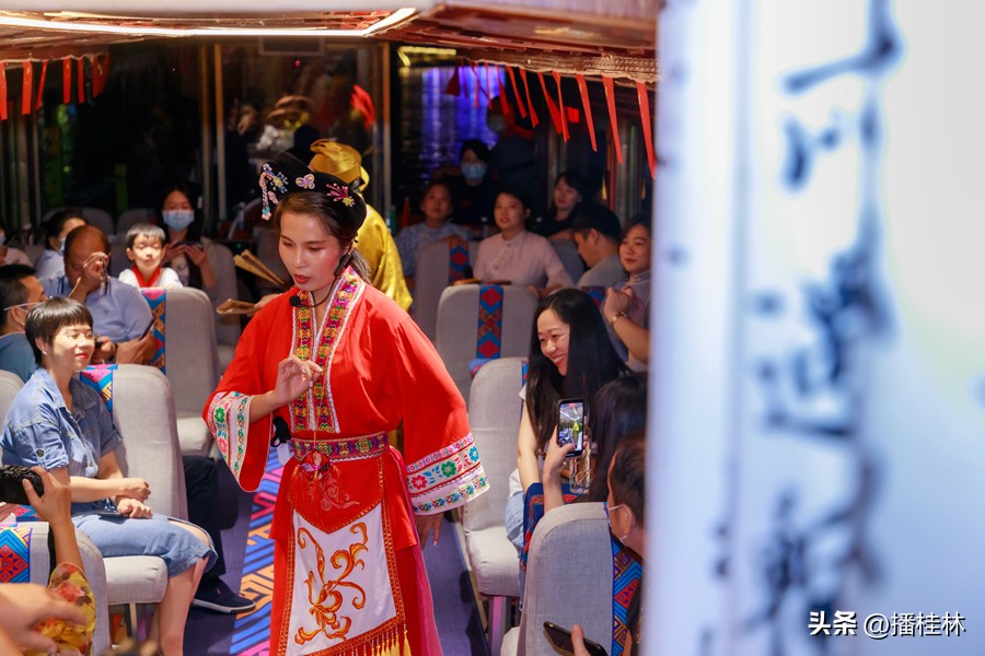 桂林两江四湖画舫游船,桂林景区画舫船