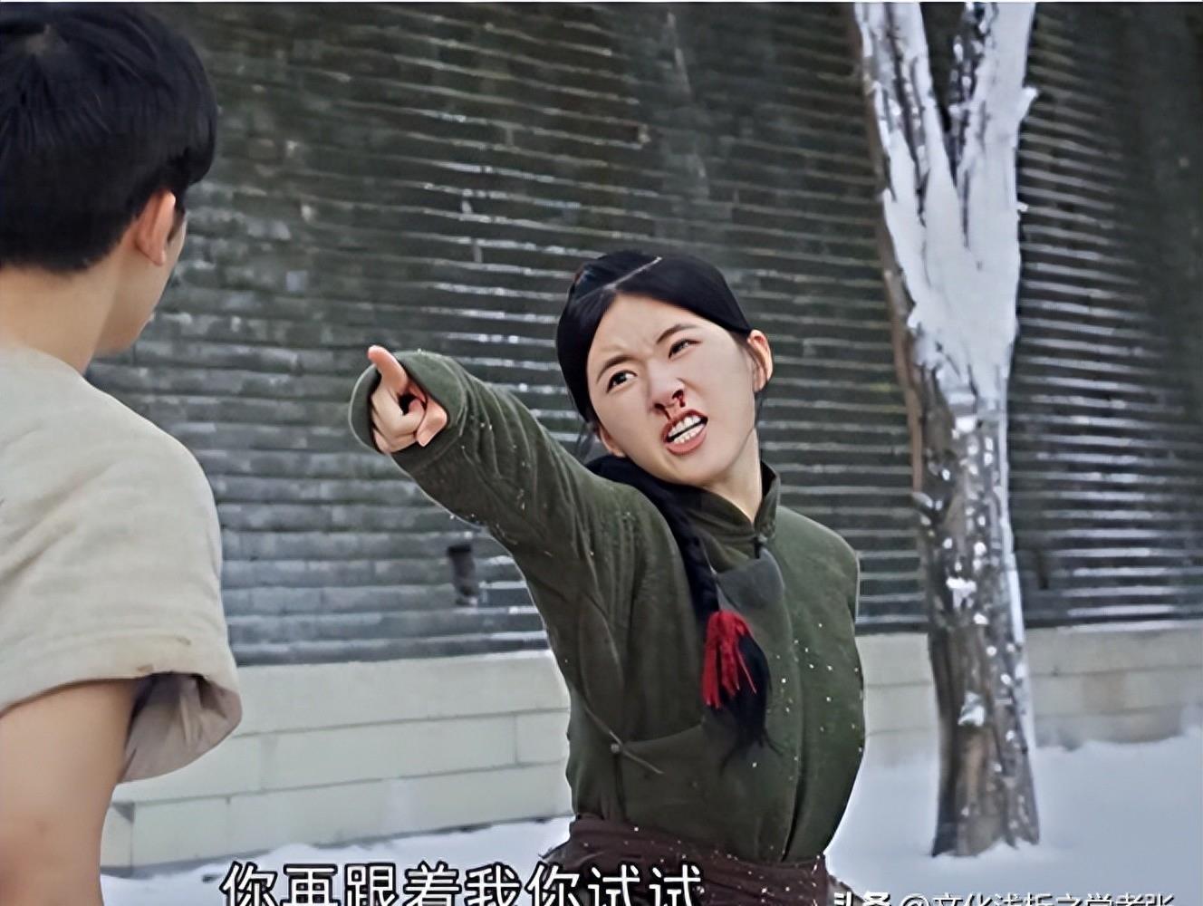 干瘪黑瘦，一口假牙，这就能演“村花”？观众表示越看越觉得假