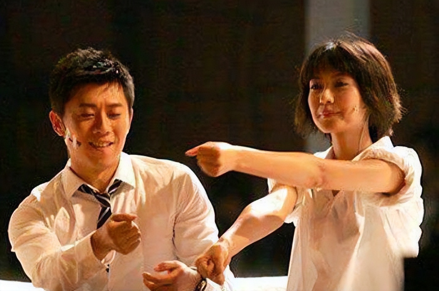 第一狗仔卓伟怎么火的,第一狗仔卓伟的传奇事件