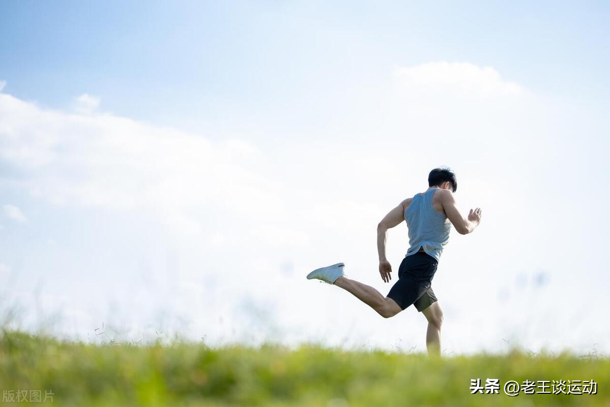 健身房跑步与室外跑步,在健身房怎样练习跑步的基础训练