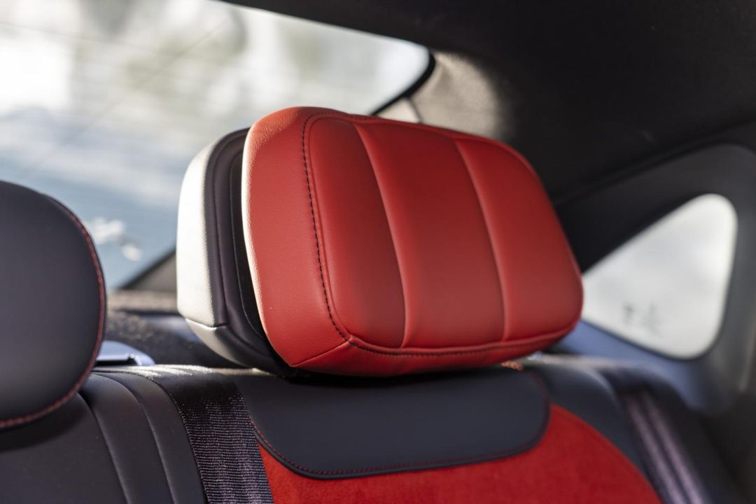 新款林肯z试驾,22款林肯z银色试驾