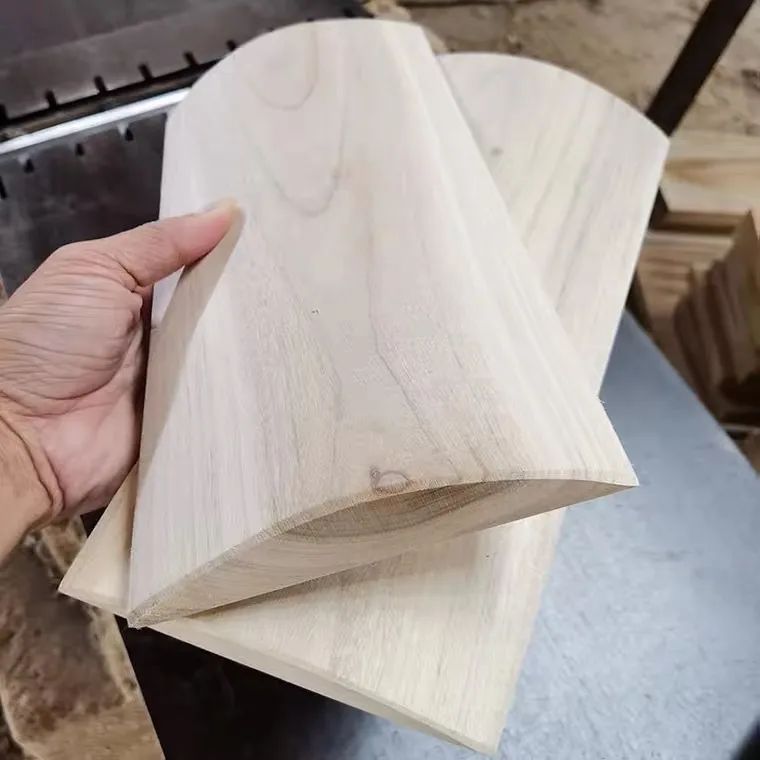 小伙买搓衣板视频,一个小伙子买20元搓衣板