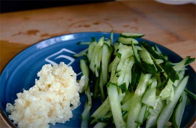 面粉自制面筋的家常做法,面筋粉怎么做面筋块