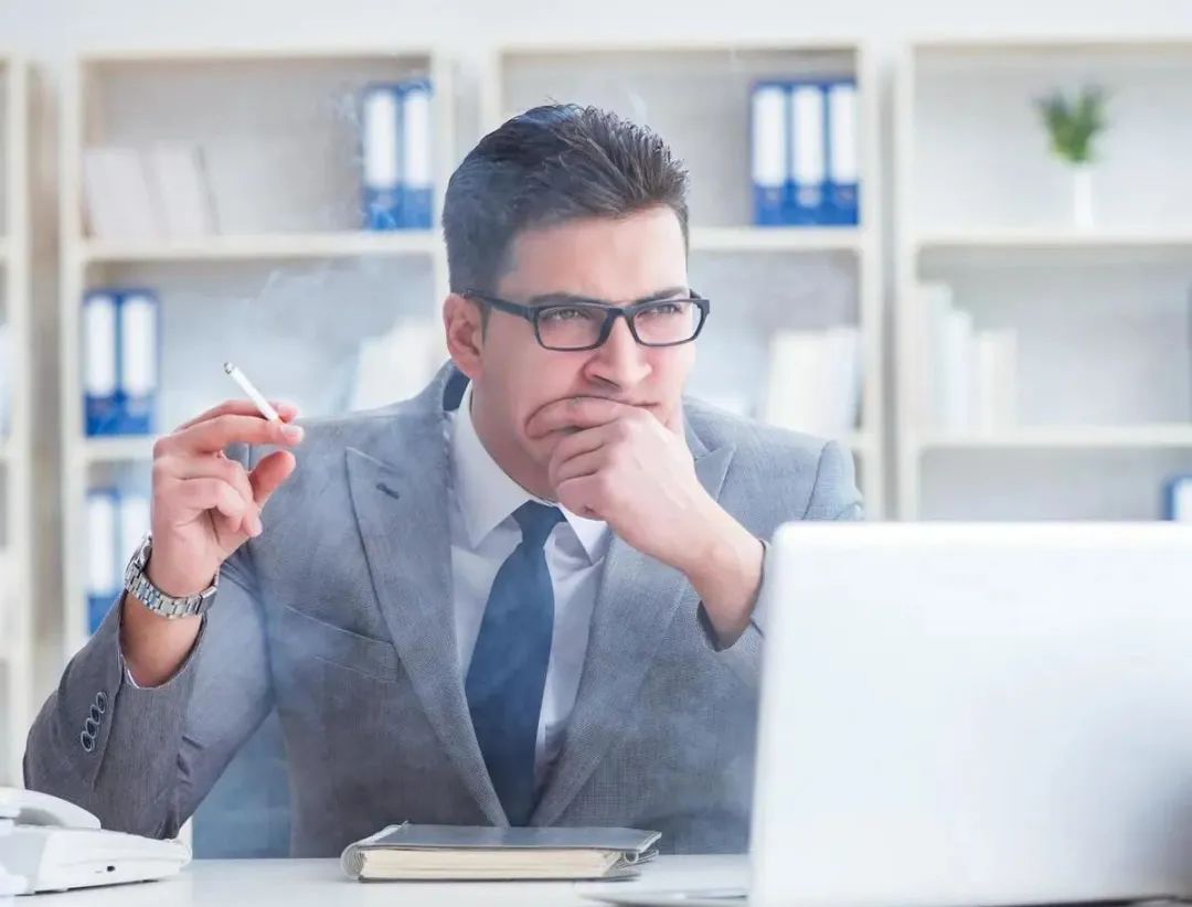 白醋放手上搓一搓有什么用,白醋倒在手心里有什么作用