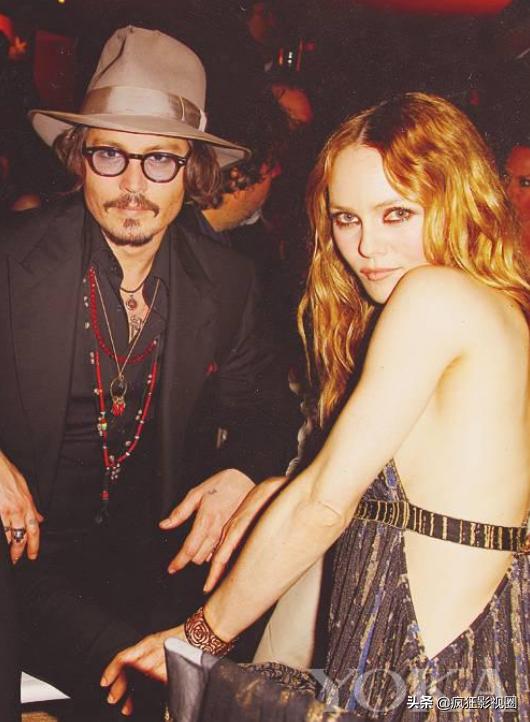 好莱坞不敢封杀，世界首富保驾护航，美国“女海王”要锤爆船长了