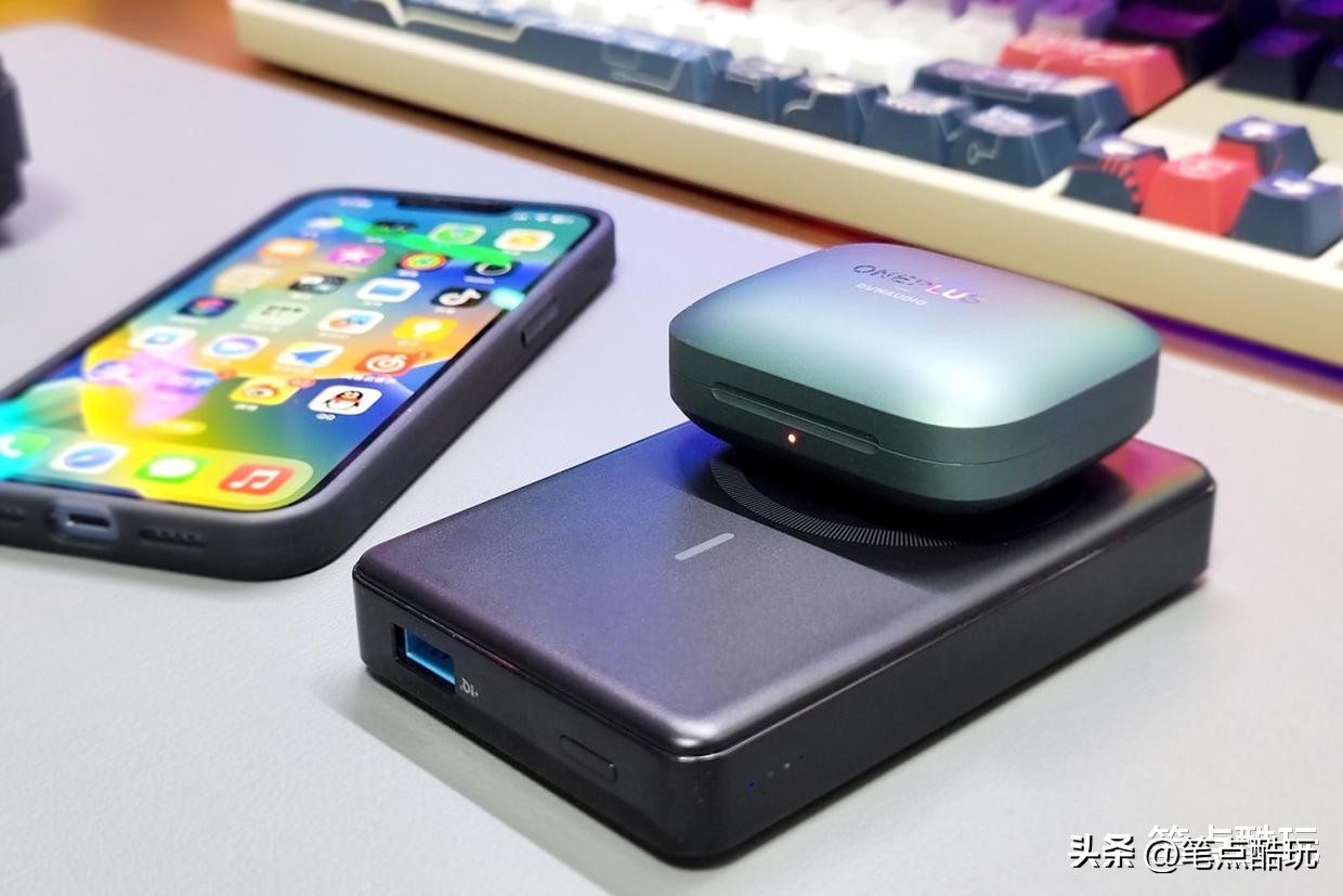 lightning接口磁吸充电宝,iphone的磁吸充电宝支持无线充吗