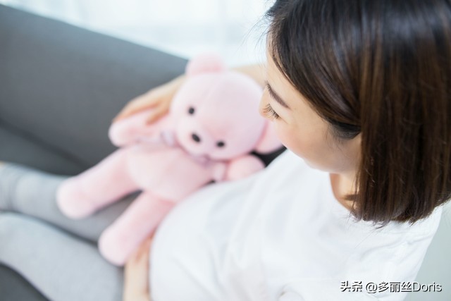 我，63岁，瞒着儿子和30岁女友交往10年，我后悔万分