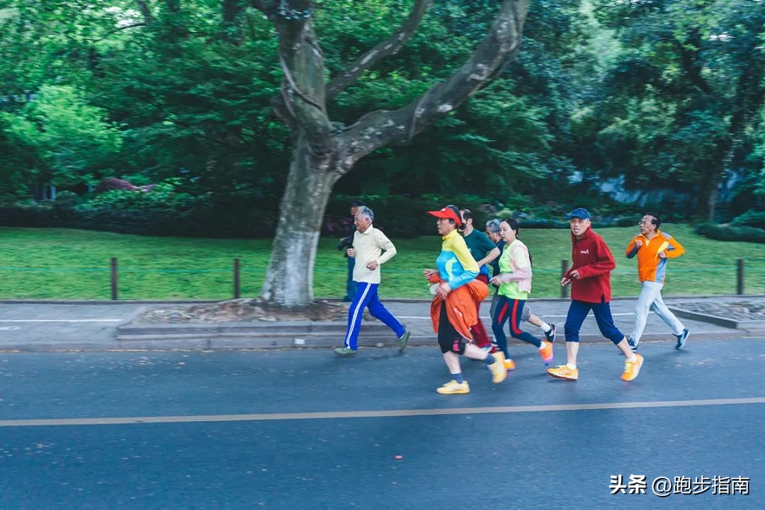 慢跑的频率和方式是什么,慢跑最适合的年龄多少岁