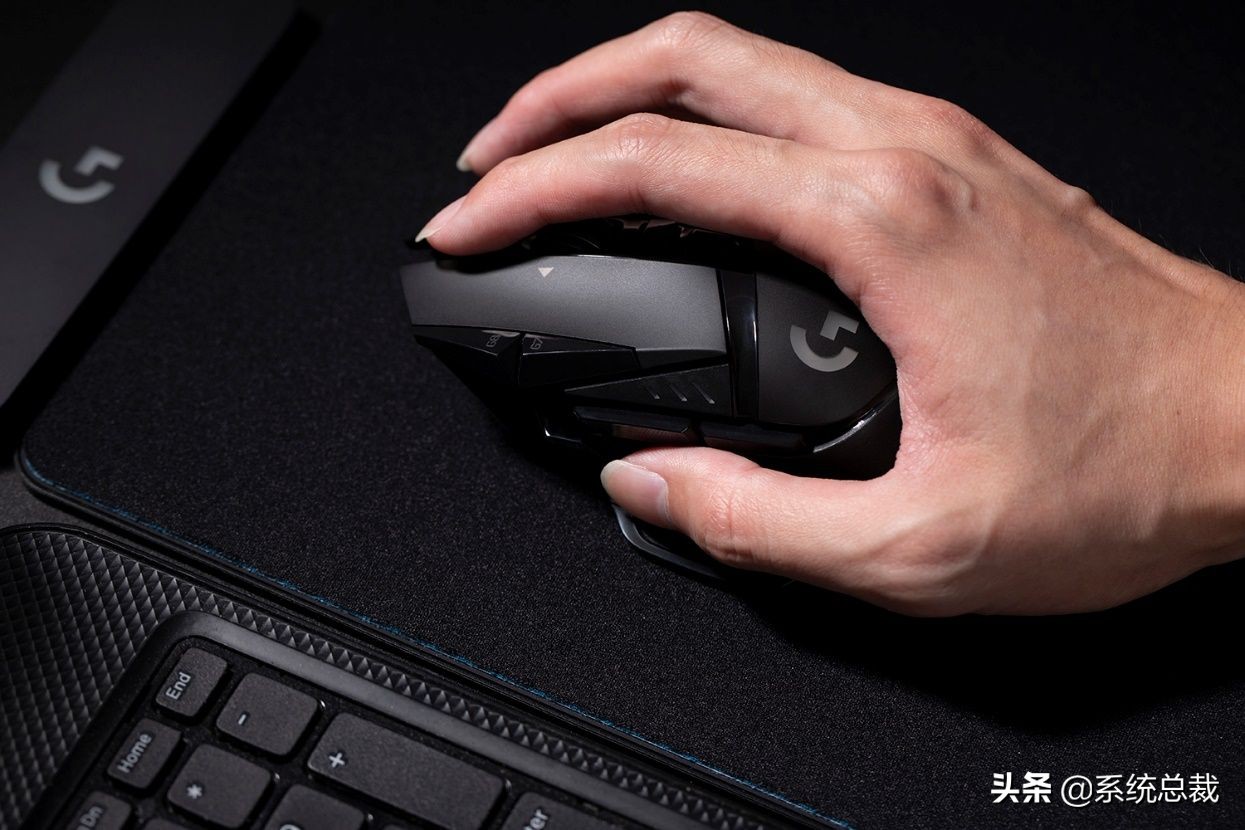 电脑鼠标跳动怎么解决,电脑鼠标滚轮上下失灵怎么解决