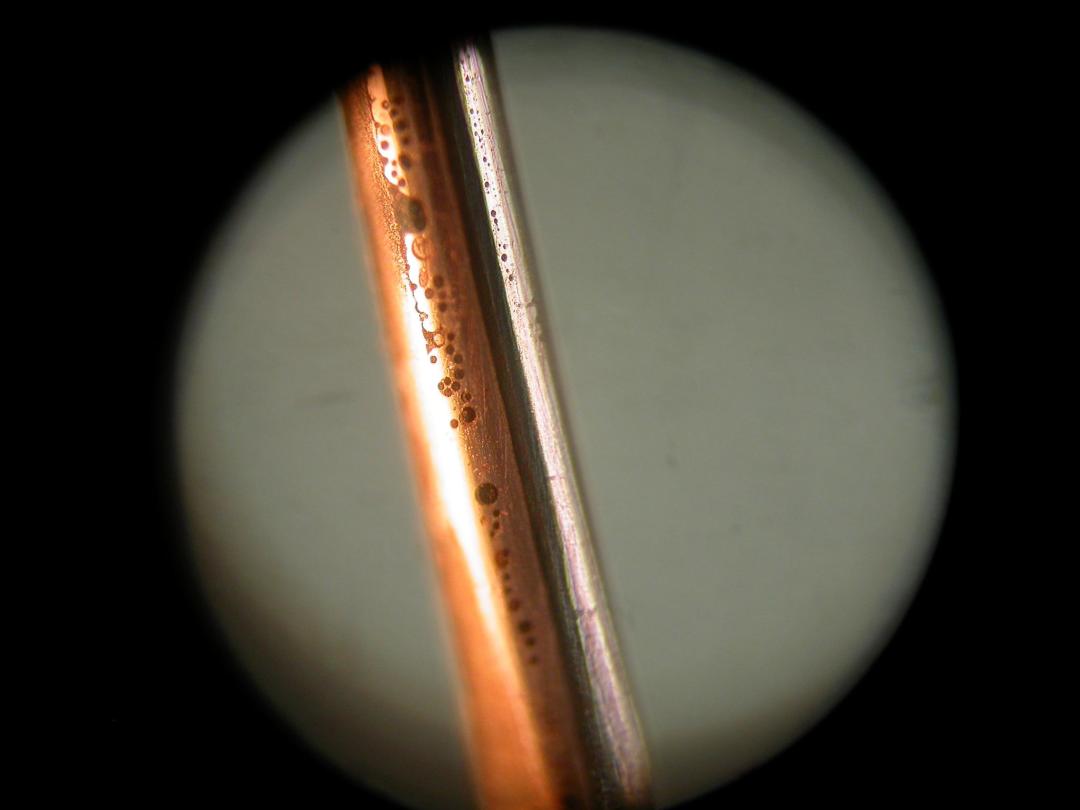 铜丝变黑是不是铜丝不纯净,发电机铜丝发黑怎么回事