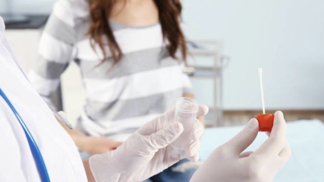 躺床上做妇科检查,检查妇科需要脱完裤子吗