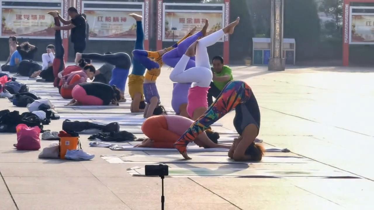 倒立练习健身,倒立练习瑜伽