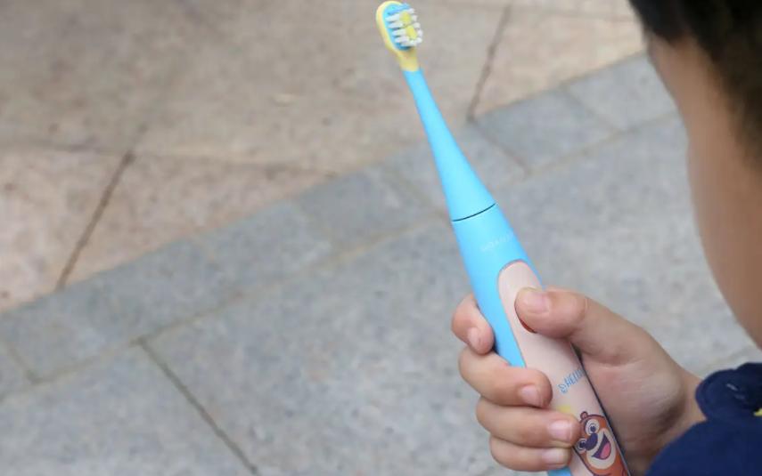 孩子用电动牙刷有哪些危害,u型电动牙刷适合几岁孩子