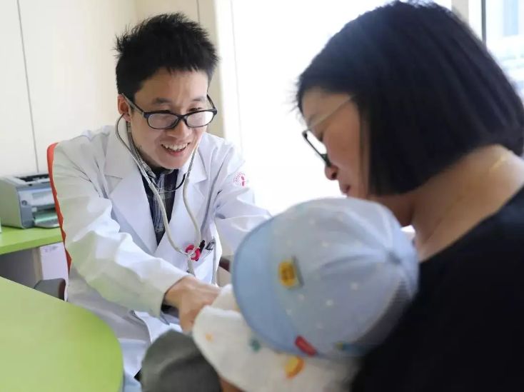 宝宝被蚊子咬后留疤怎么消除,宝宝被蚊子咬了疤痕变红怎么去除