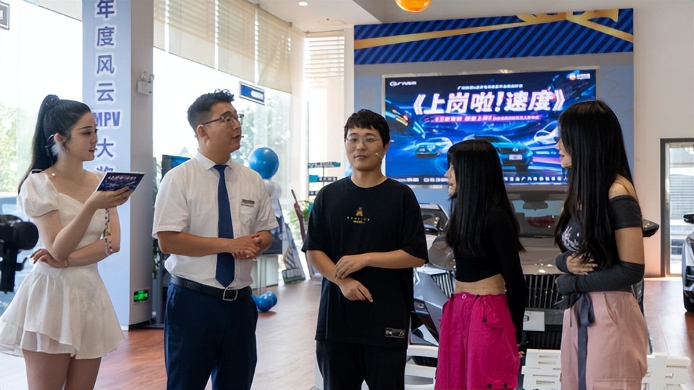 职场小白入职小短片,职场小白上班视频