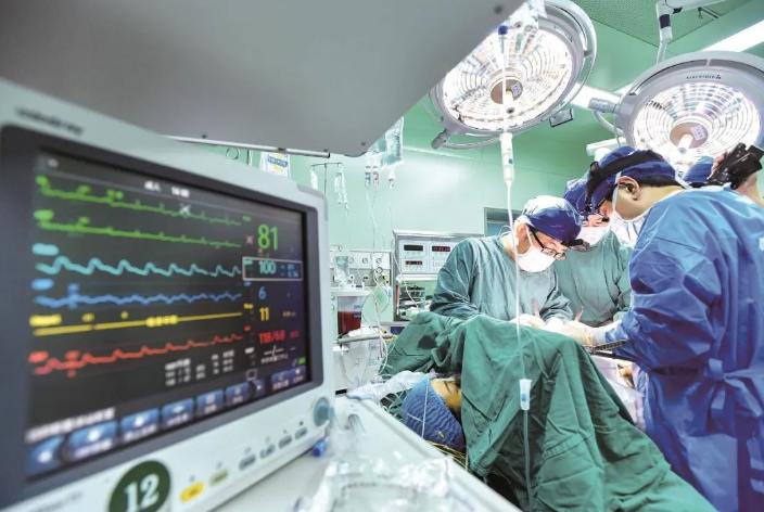 13年前，那个割肝救子、感动中国的“暴走妈妈”，后来怎么样了？